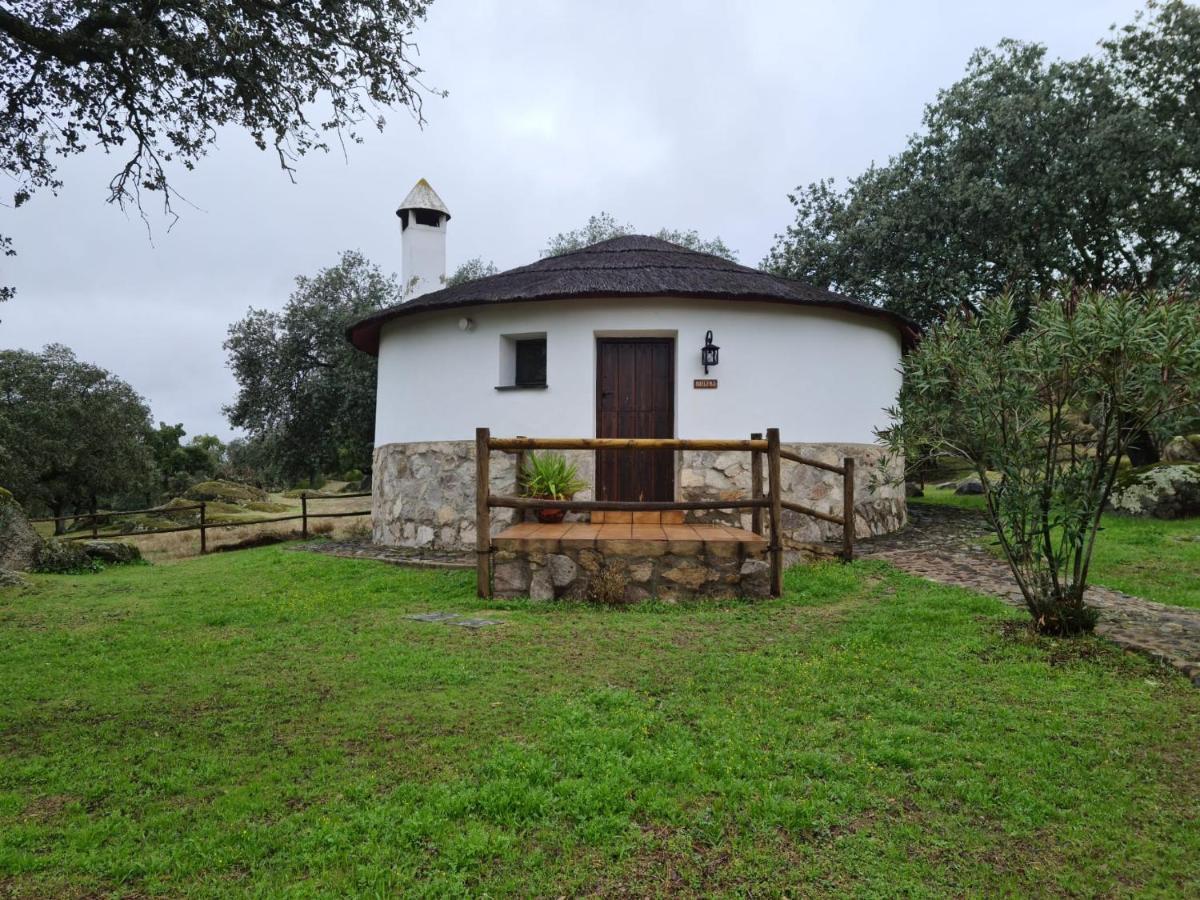 Chozos De La Dehesa Apart otel La Roca de la Sierra Dış mekan fotoğraf