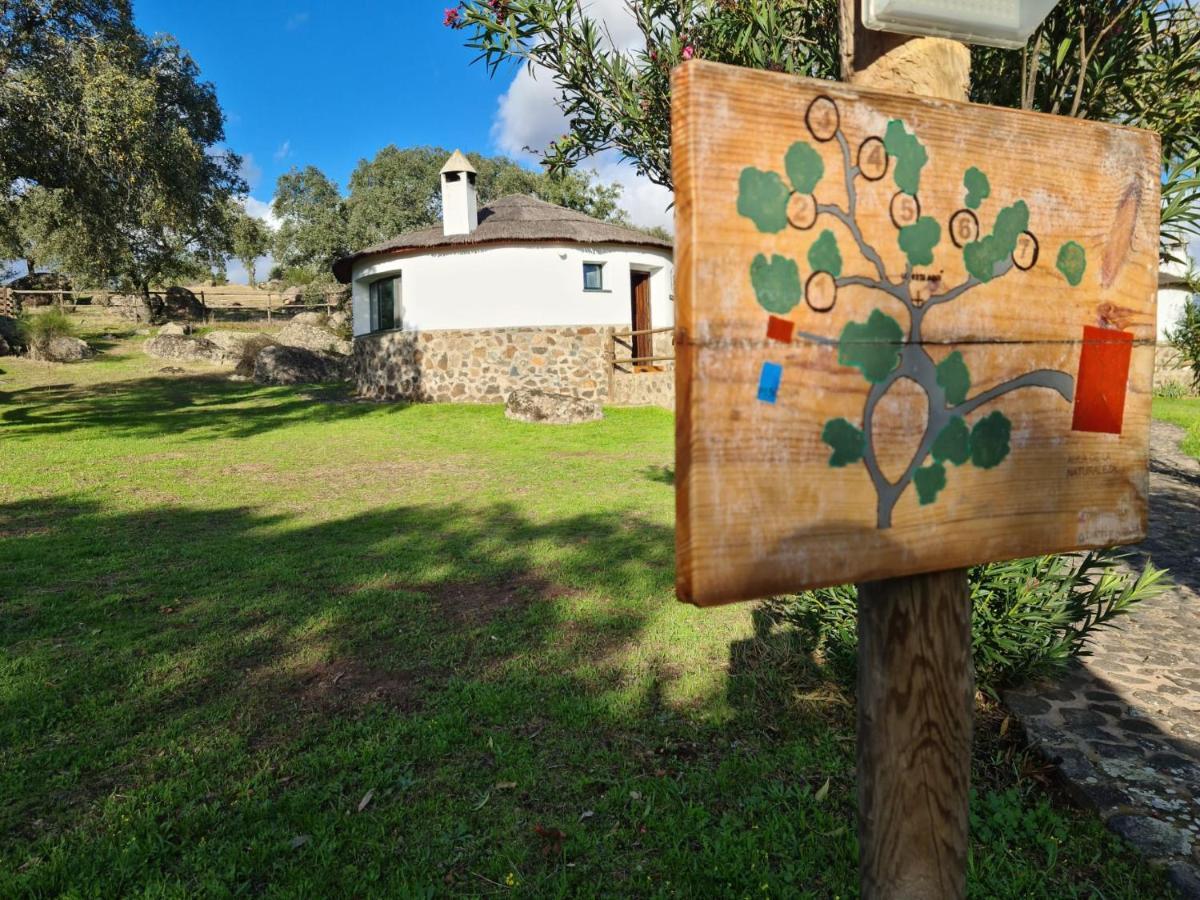 Chozos De La Dehesa Apart otel La Roca de la Sierra Dış mekan fotoğraf