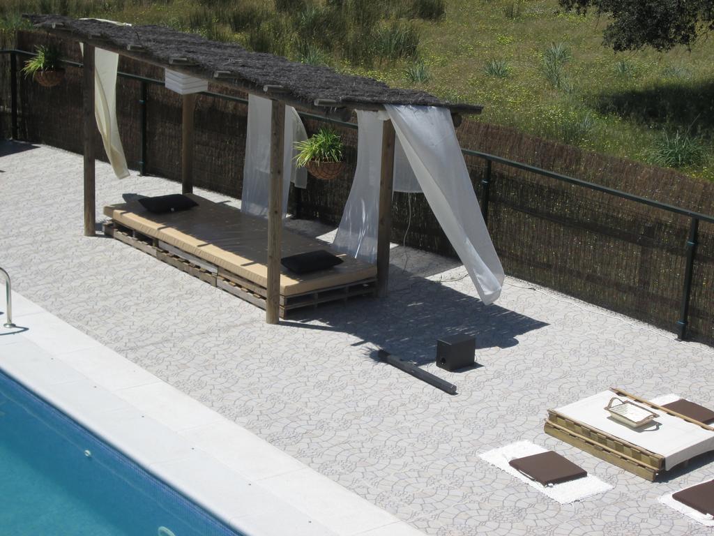 Chozos De La Dehesa Apart otel La Roca de la Sierra Dış mekan fotoğraf