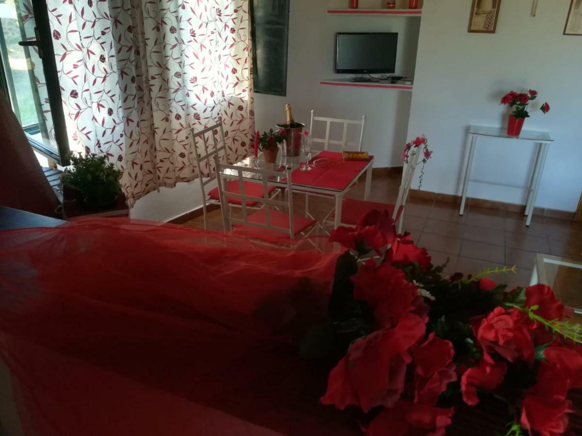 Chozos De La Dehesa Apart otel La Roca de la Sierra Dış mekan fotoğraf